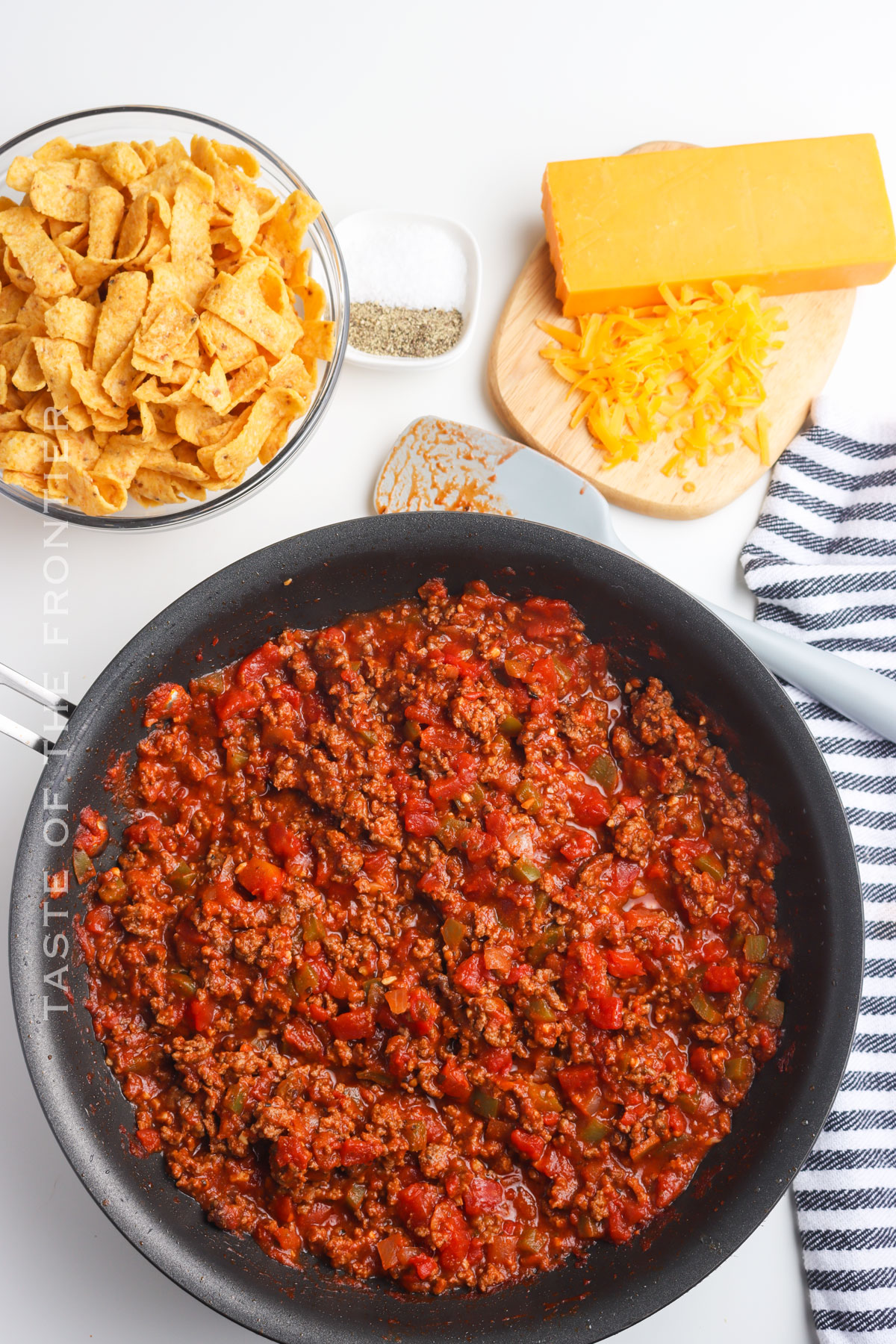 cooked ground beef chili