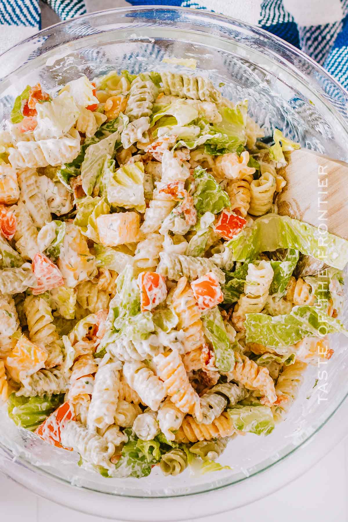 the best creamy pasta salad