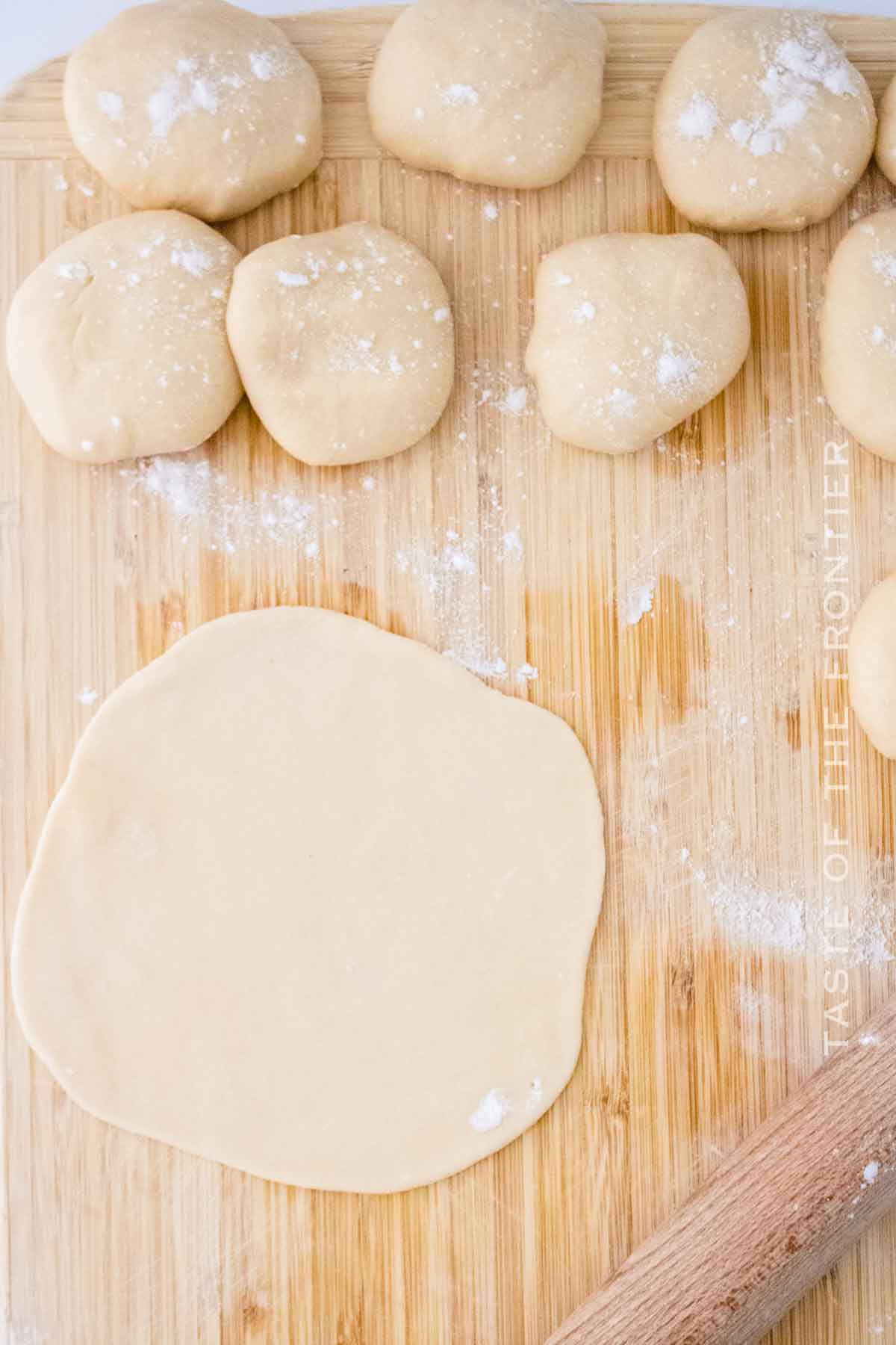 how to make Homemade Flour Tortillas