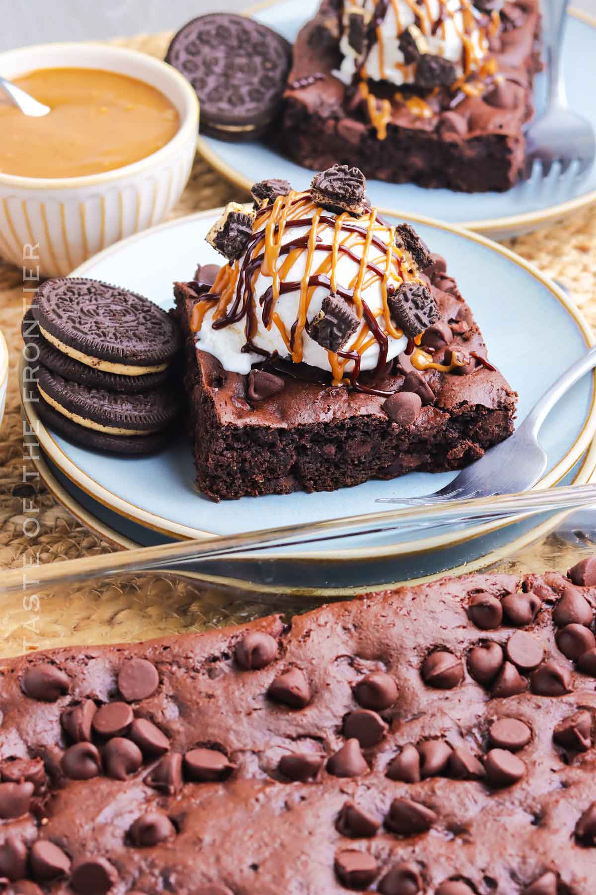 cake with ice cream