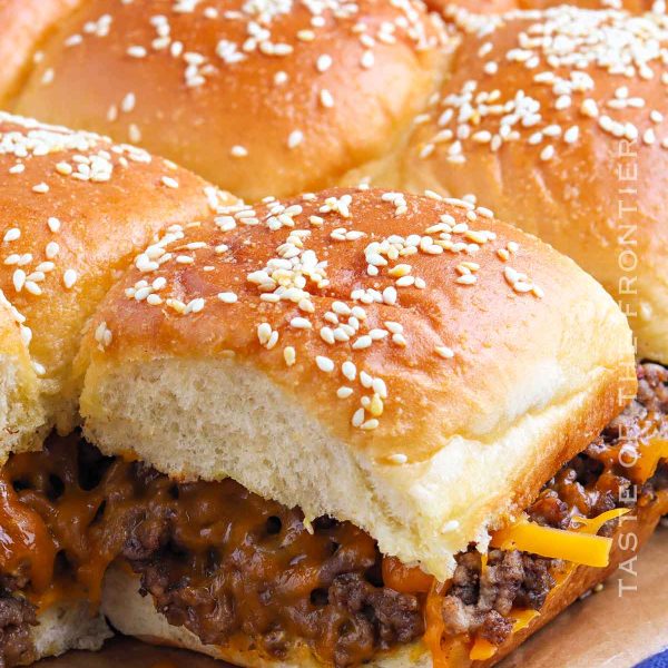 Cheeseburger Sliders with Hawaiian Rolls Taste of the Frontier