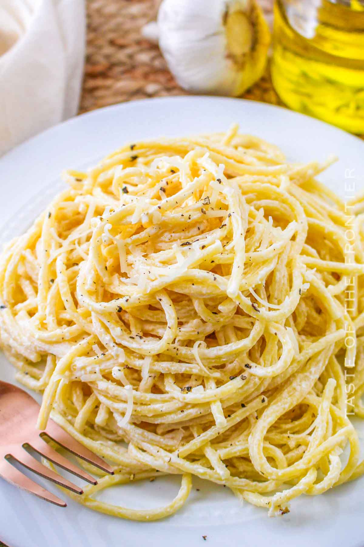 creamy noodles with cream cheese
