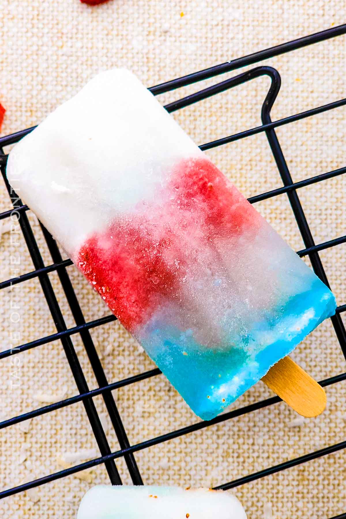 Red, White & Blue Popsicles Recipe - Detoxinista