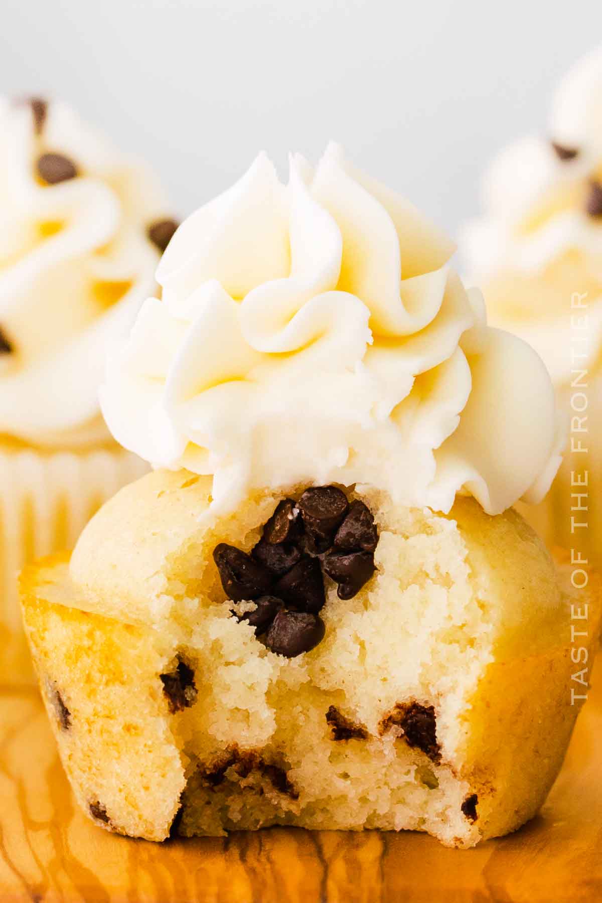 cupcakes filled with chocolate chips