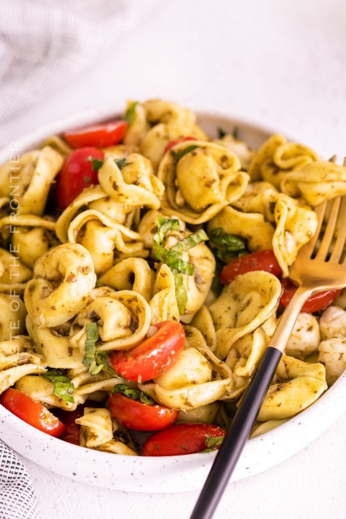 tortellini pesto pasta salad