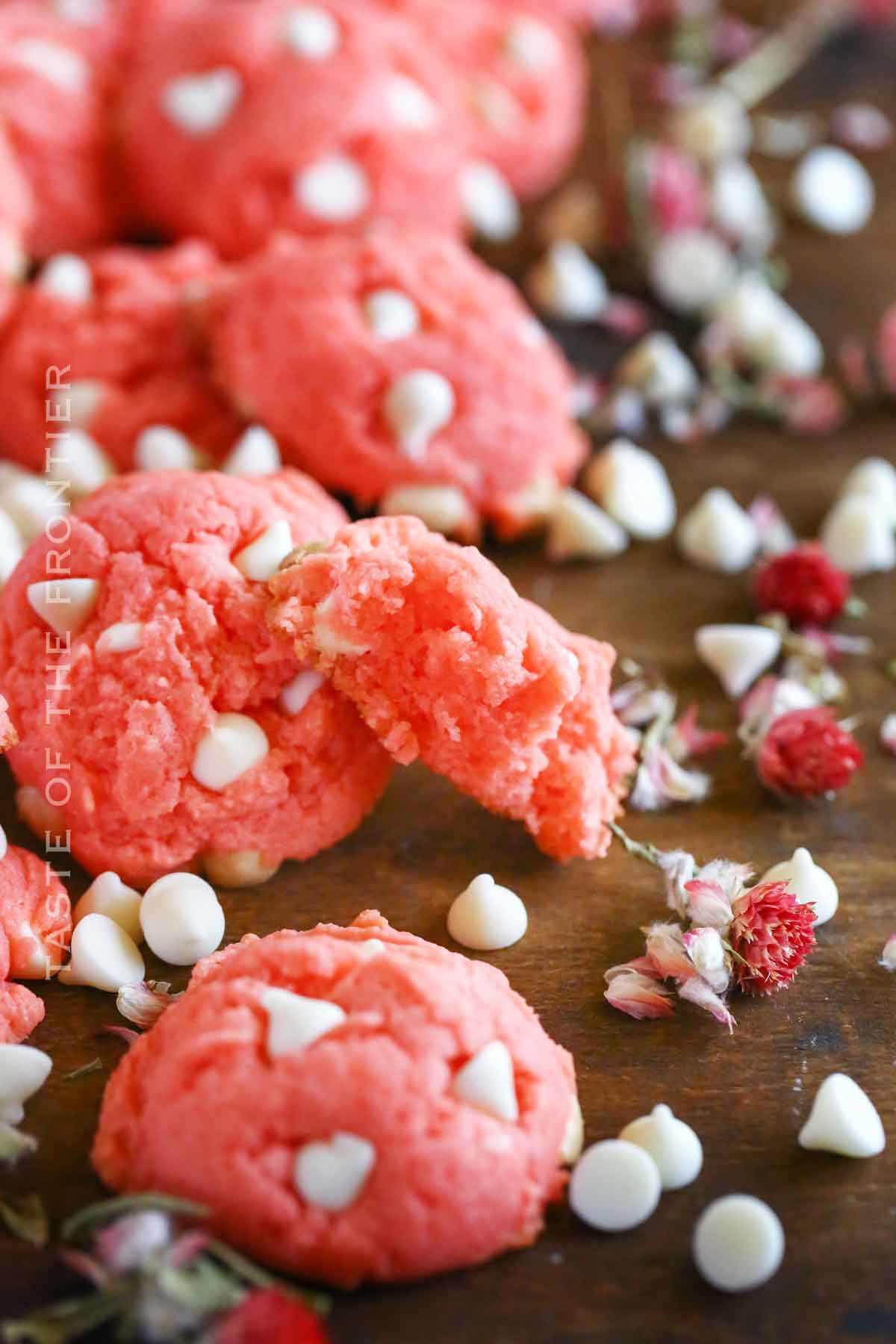 soft strawberry cookies with white chocolate chips