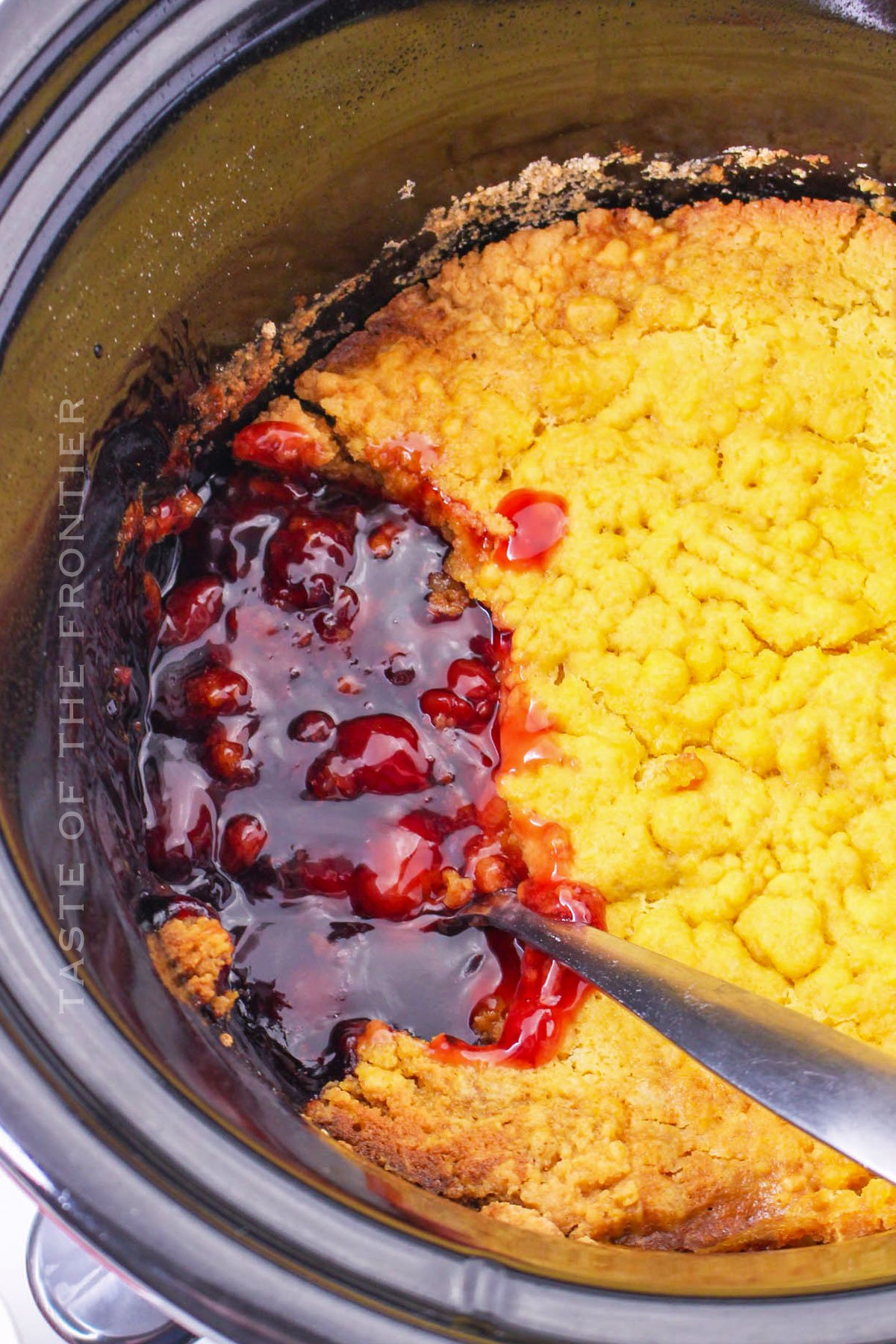 slow cooker dump cake