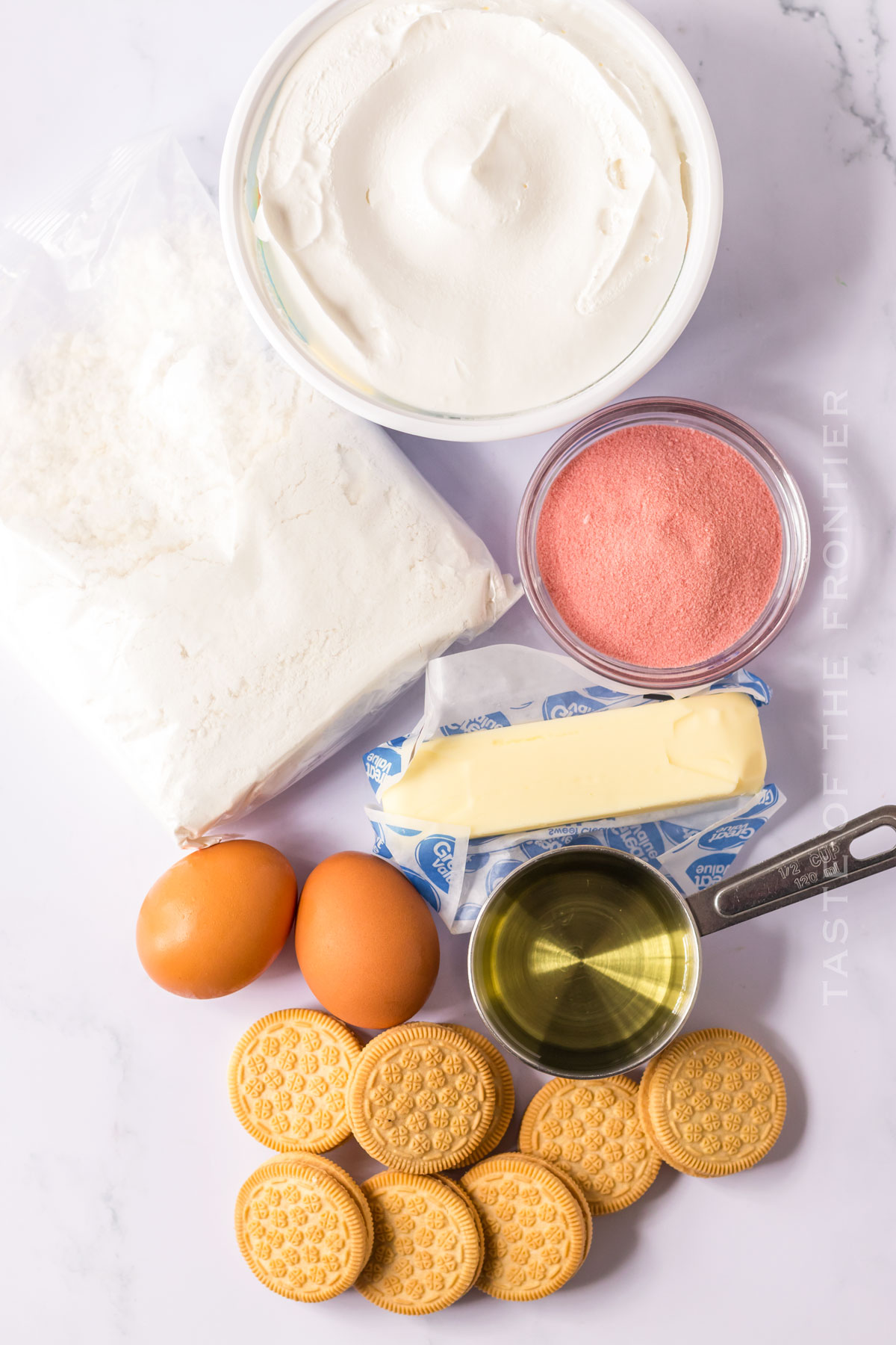 Strawberry Crunch Cake ingredients