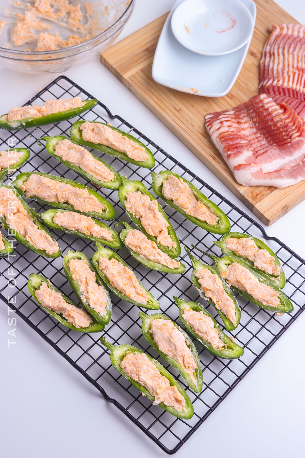 how to make Smoked Jalapeno Poppers