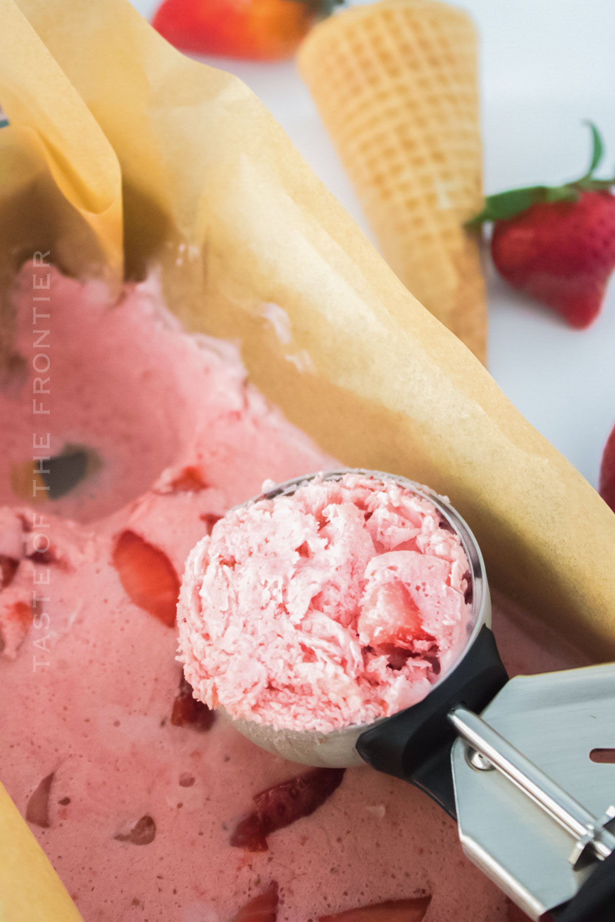 strawberry scoop