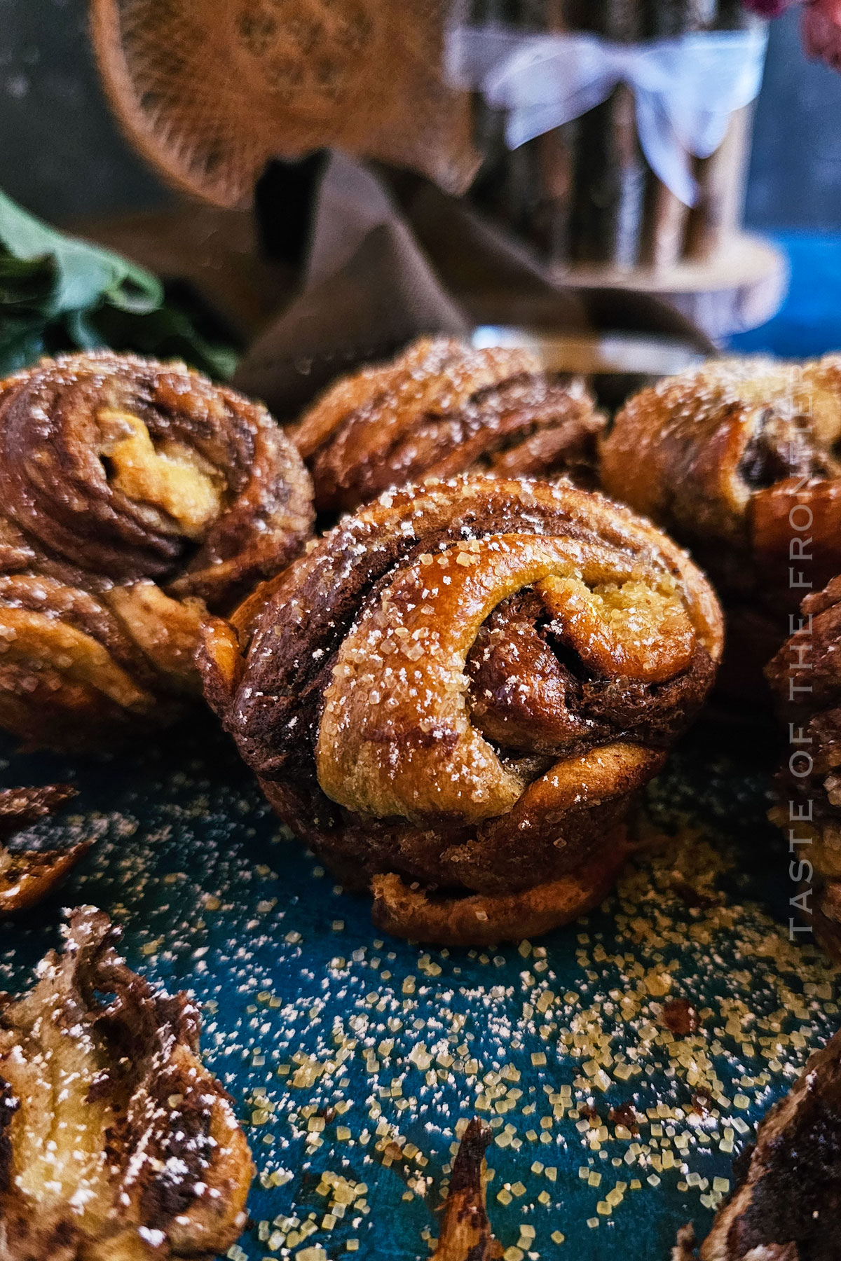 easy cruffins with chocolate hazelnut spread