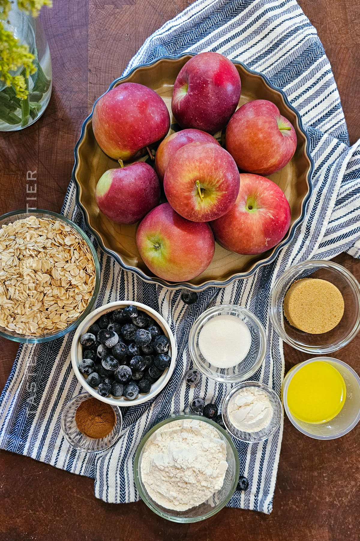 Apple and Blueberry Crumble ingredients