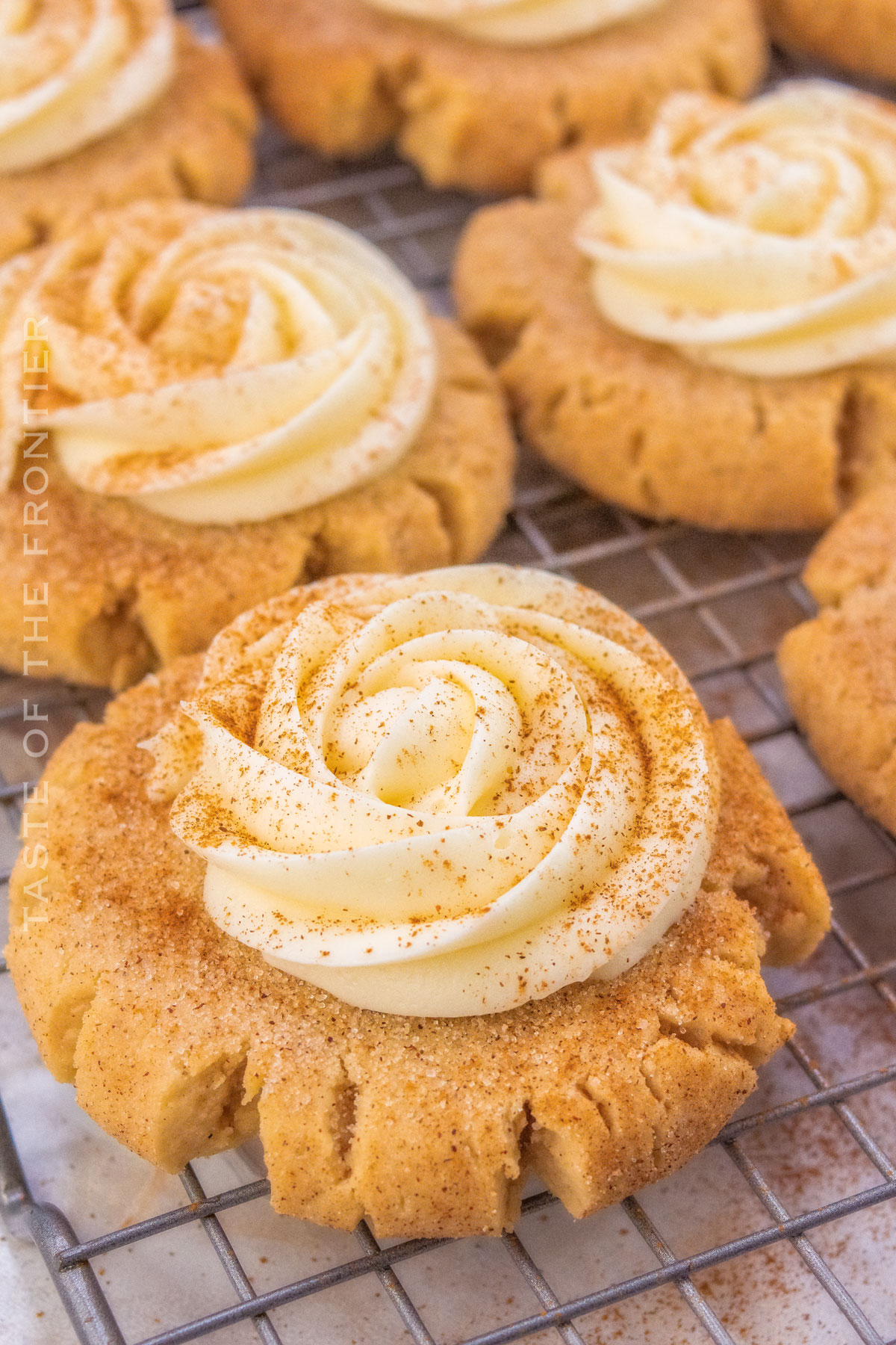 Snickerdoodle Crumbl Cookies