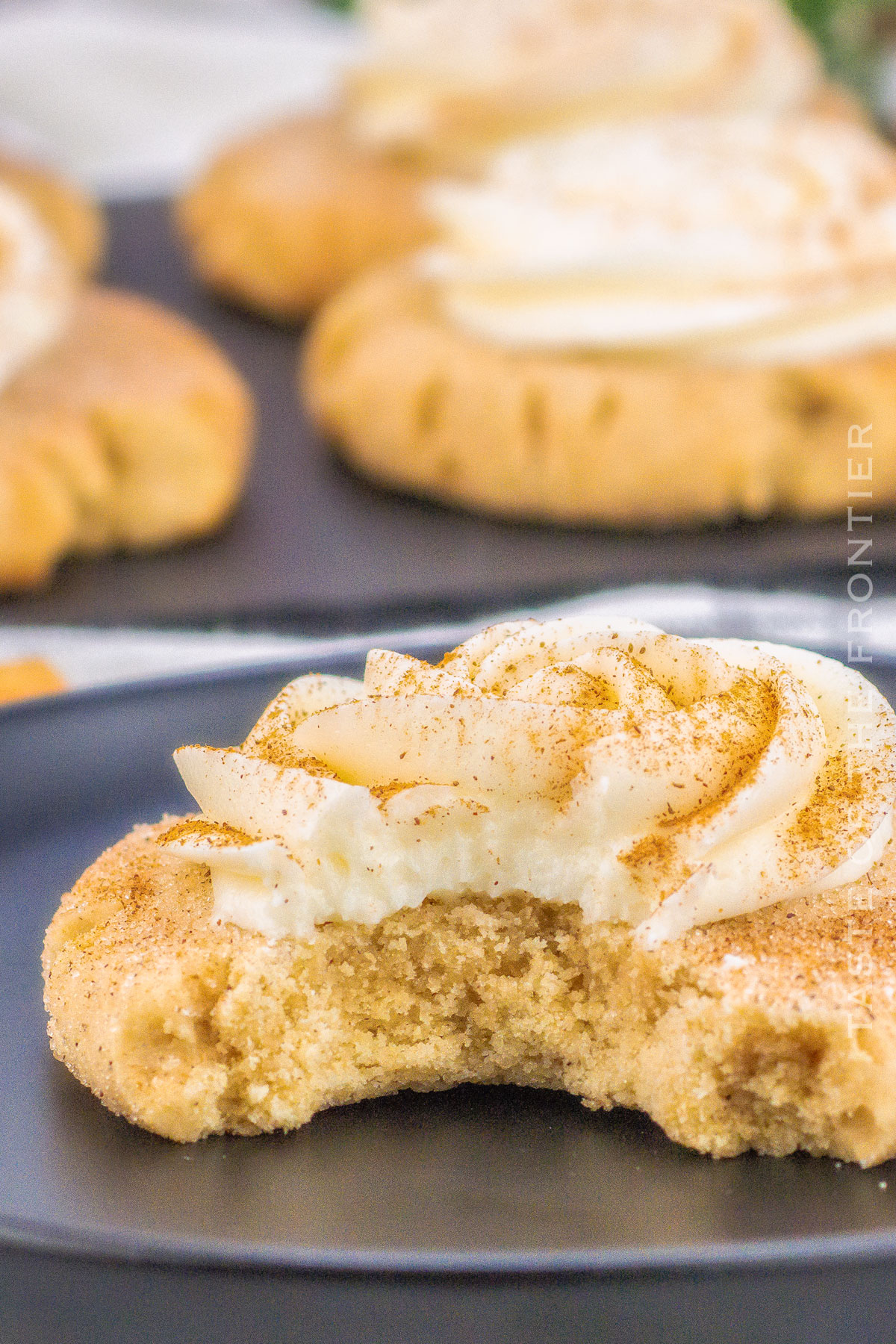 cinnamon sugar crumbl cookies