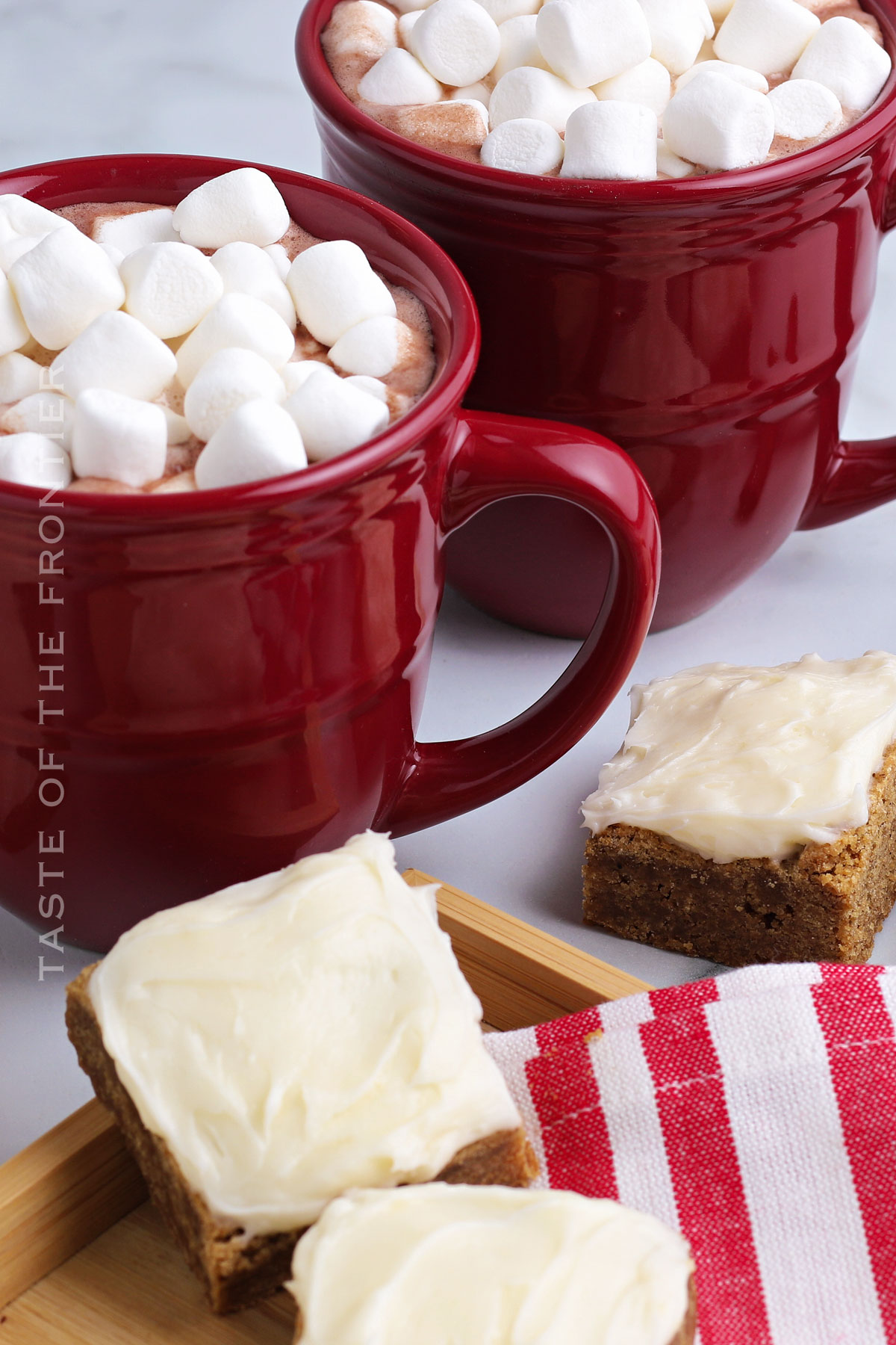 holiday bars with frosting