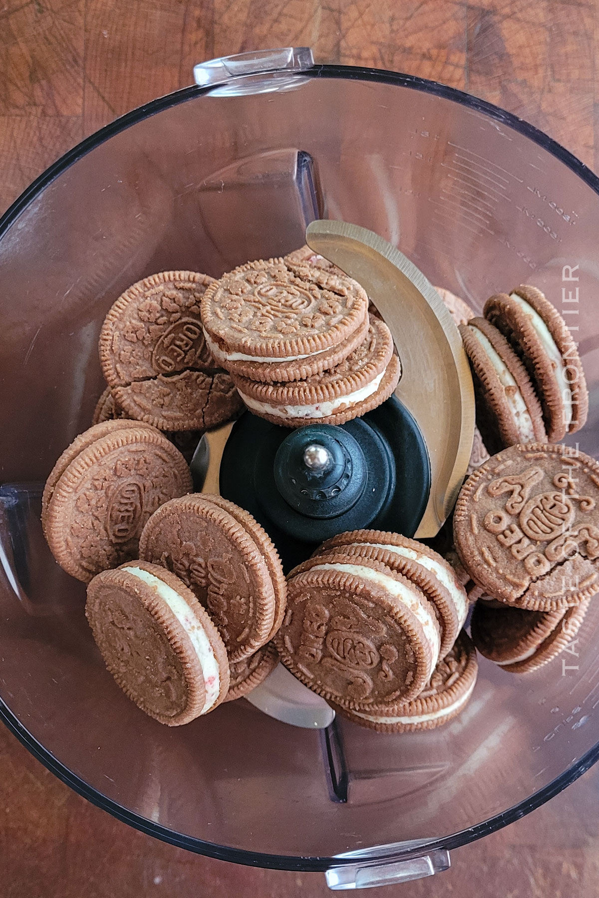 Gingerbread Oreo cookies