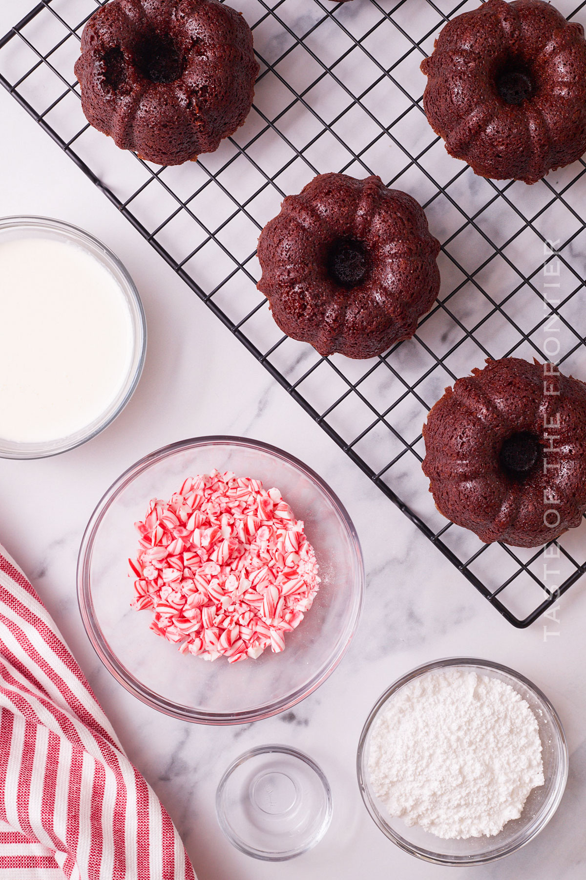 cakes ready to decorate