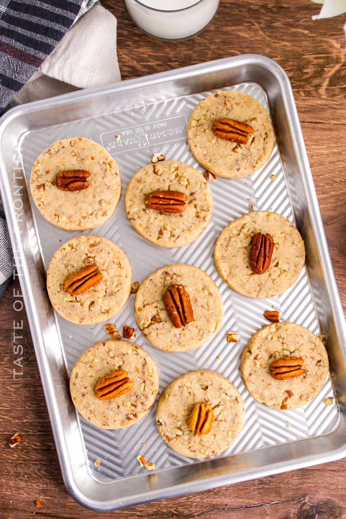 baked pecan cookies