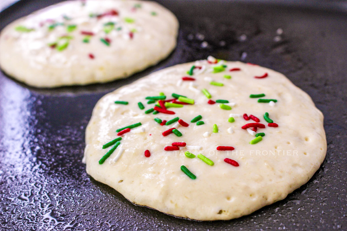 how to make Christmas Pancakes