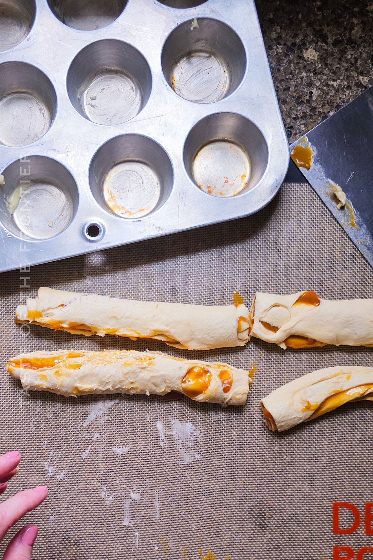 how to make Caramel Cruffins