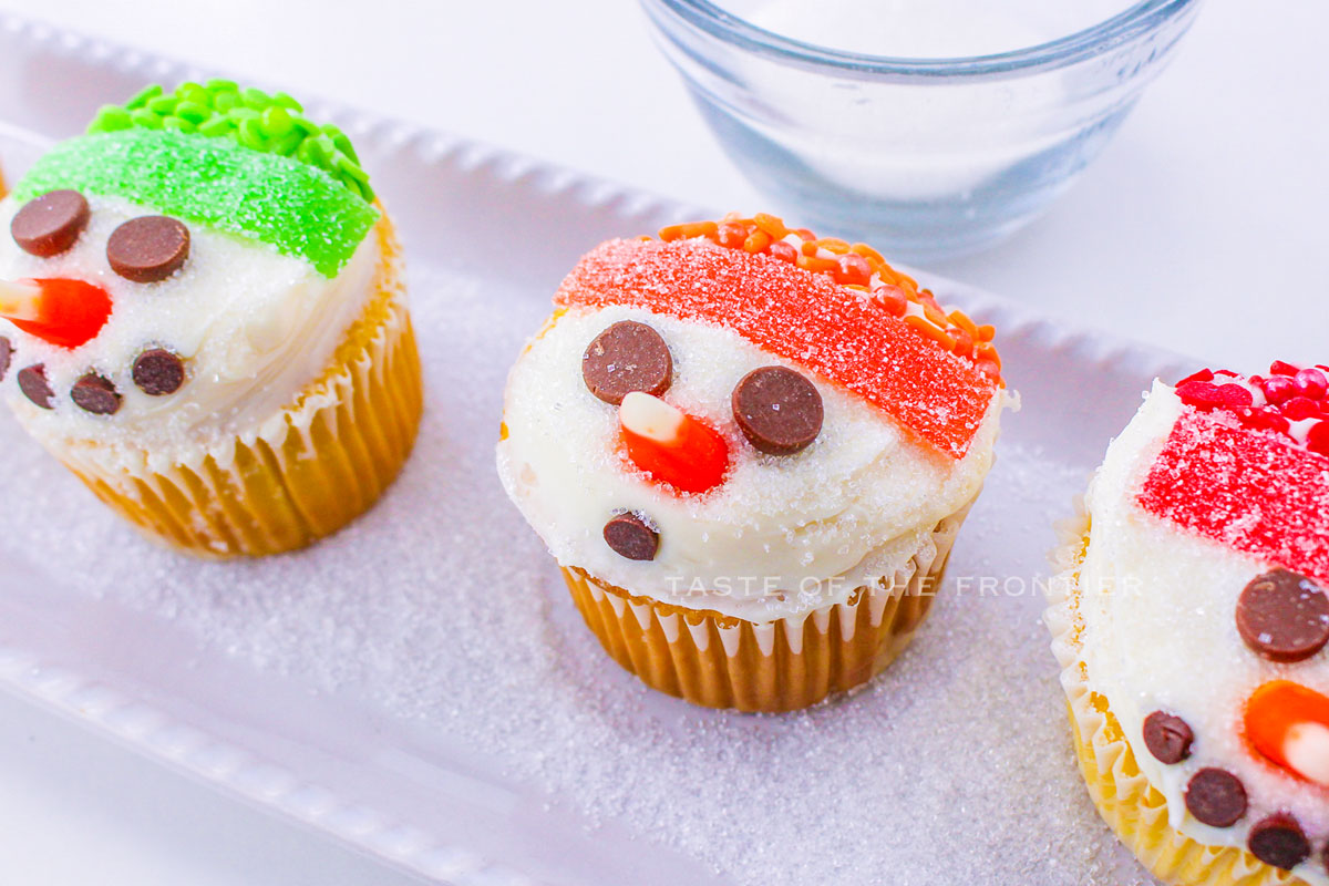 how to make Snowman Cupcakes