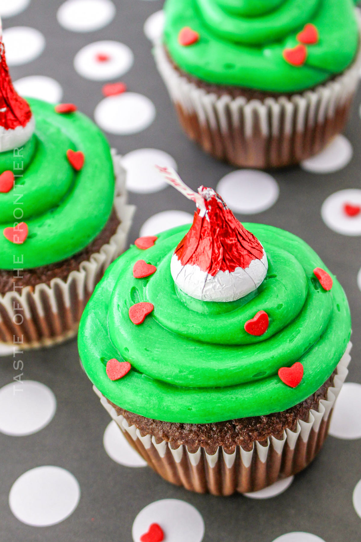 green holiday cupcakes
