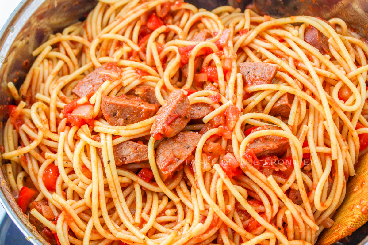 how to make Cajun Sausage Spaghetti