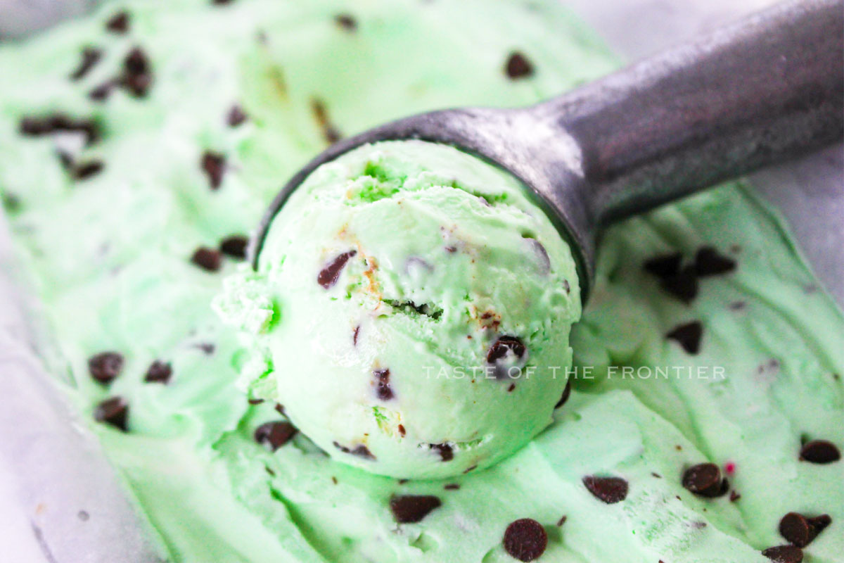 mint ice cream scoop