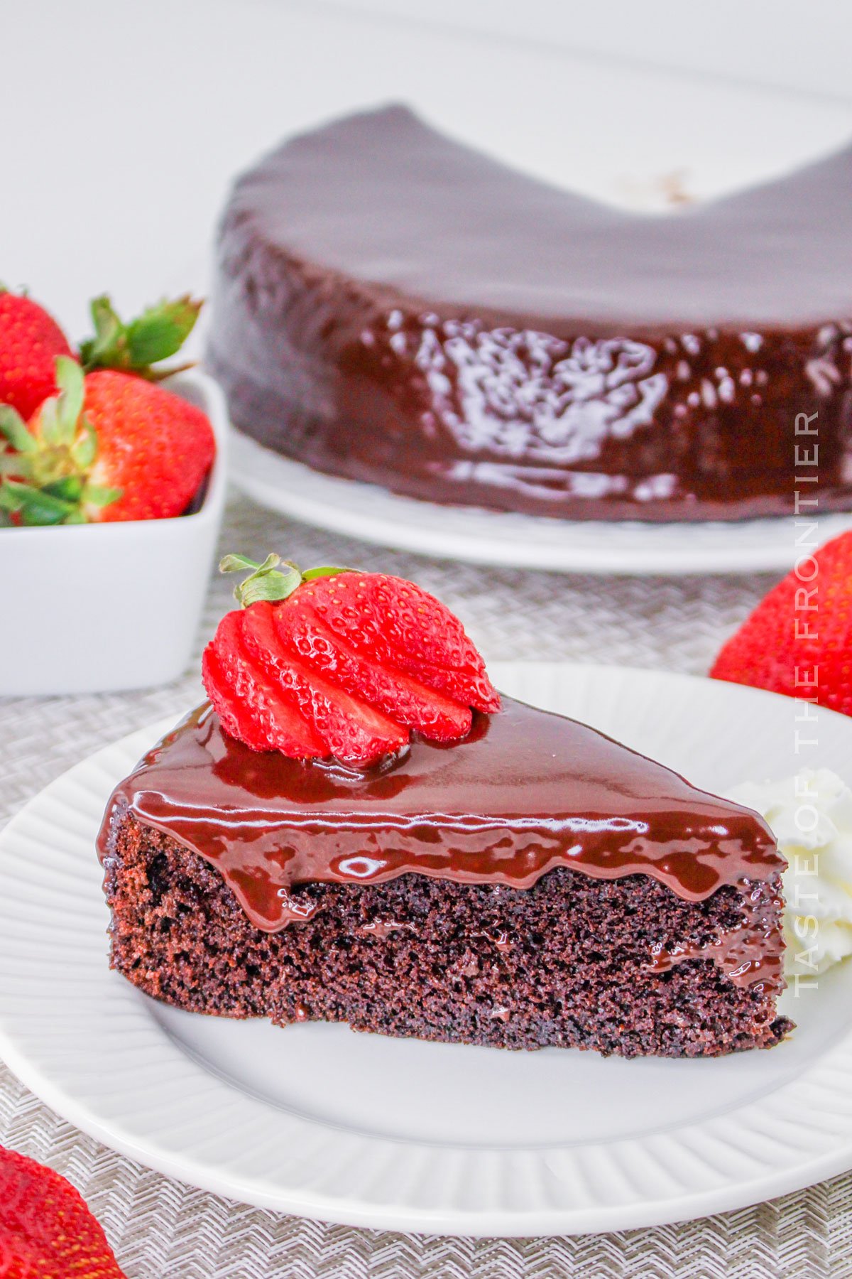 single layer fudge cake