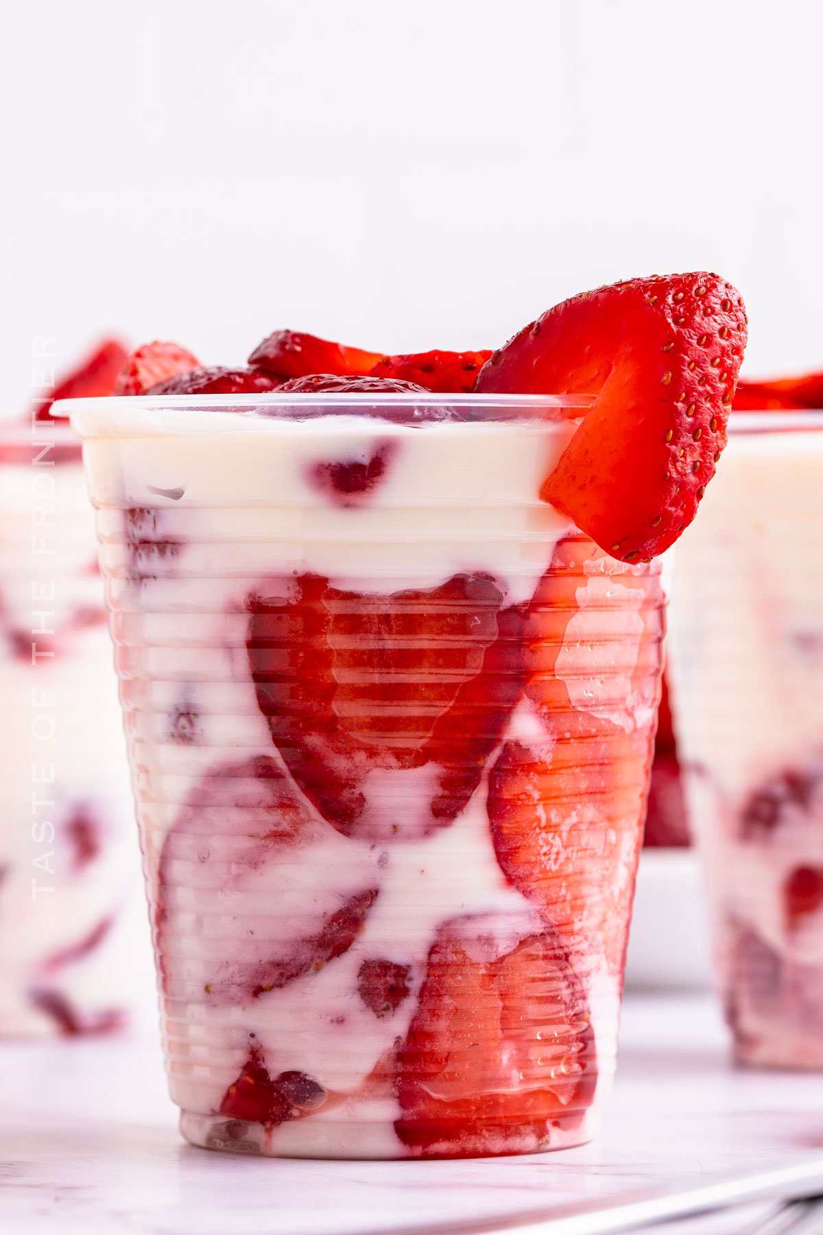 Crema con Fresas dessert