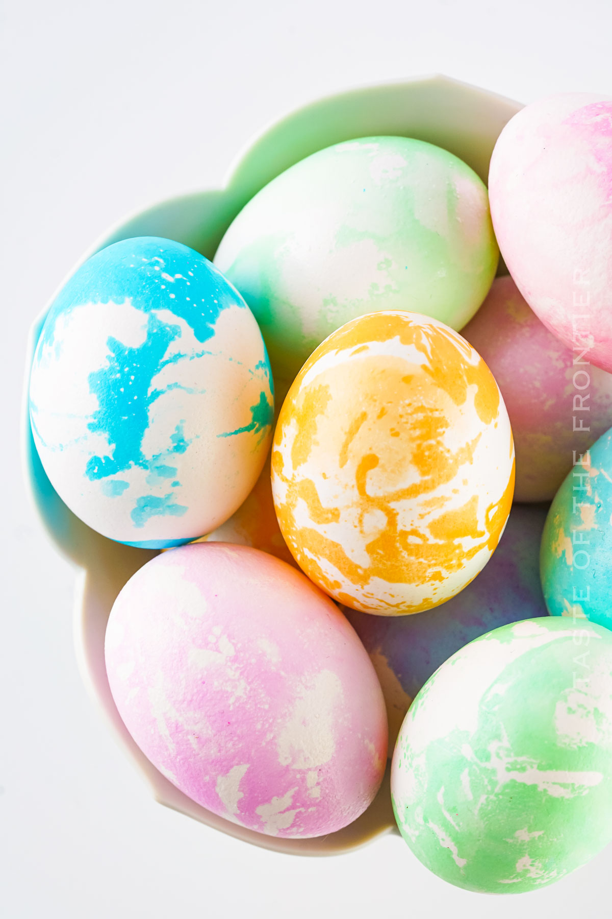 making Marble Easter Eggs