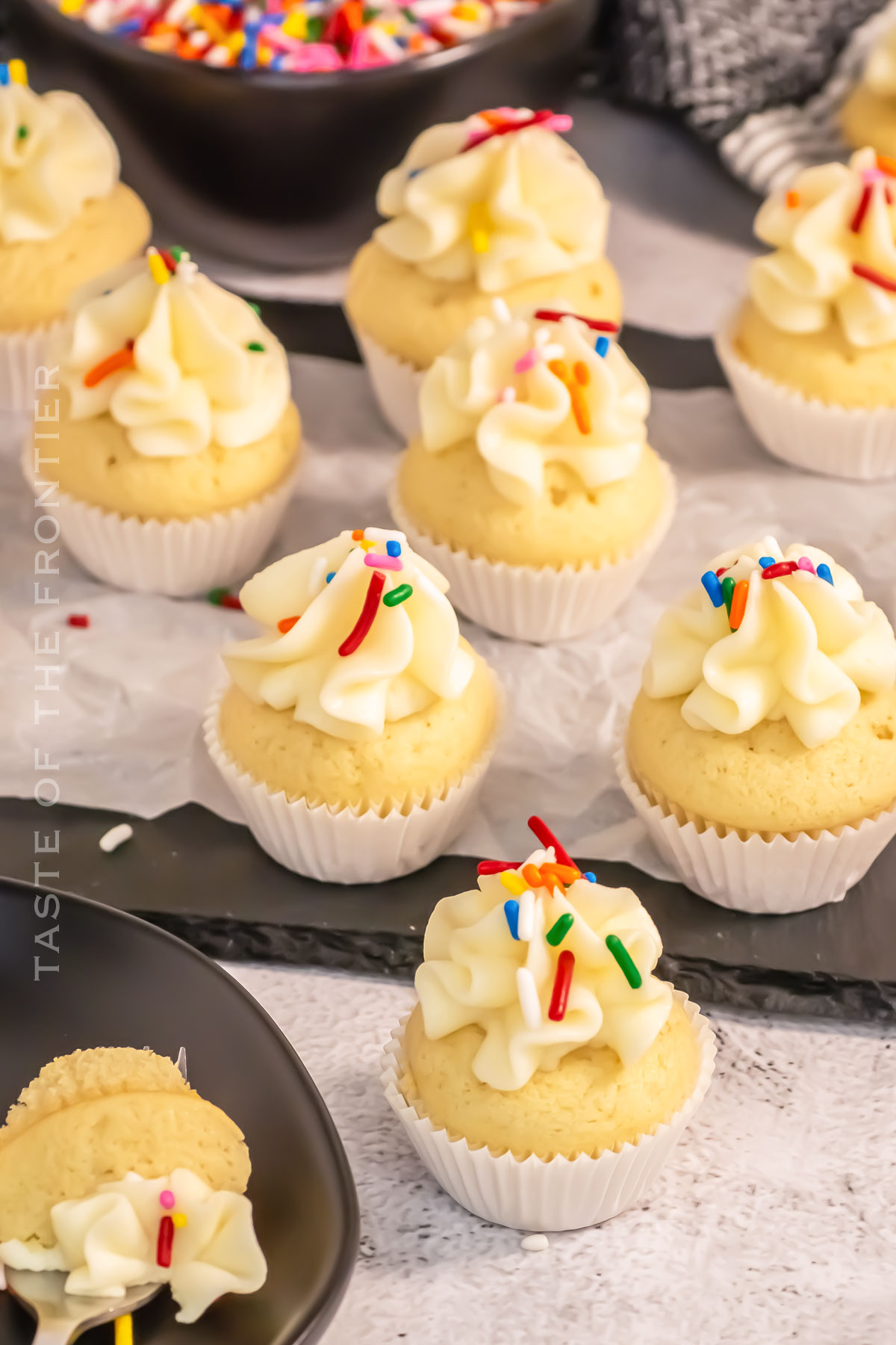 Vanilla Mini Cupcakes