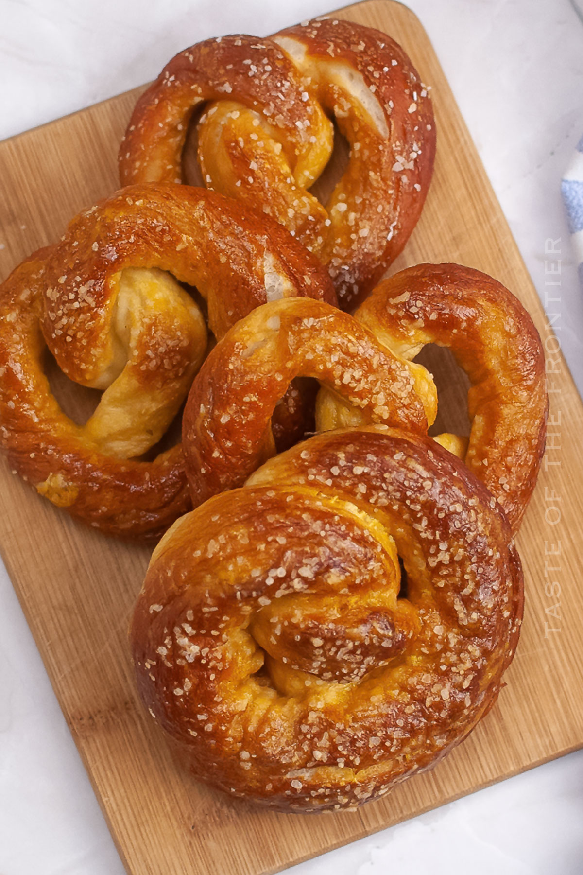 easy soft pretzel snack