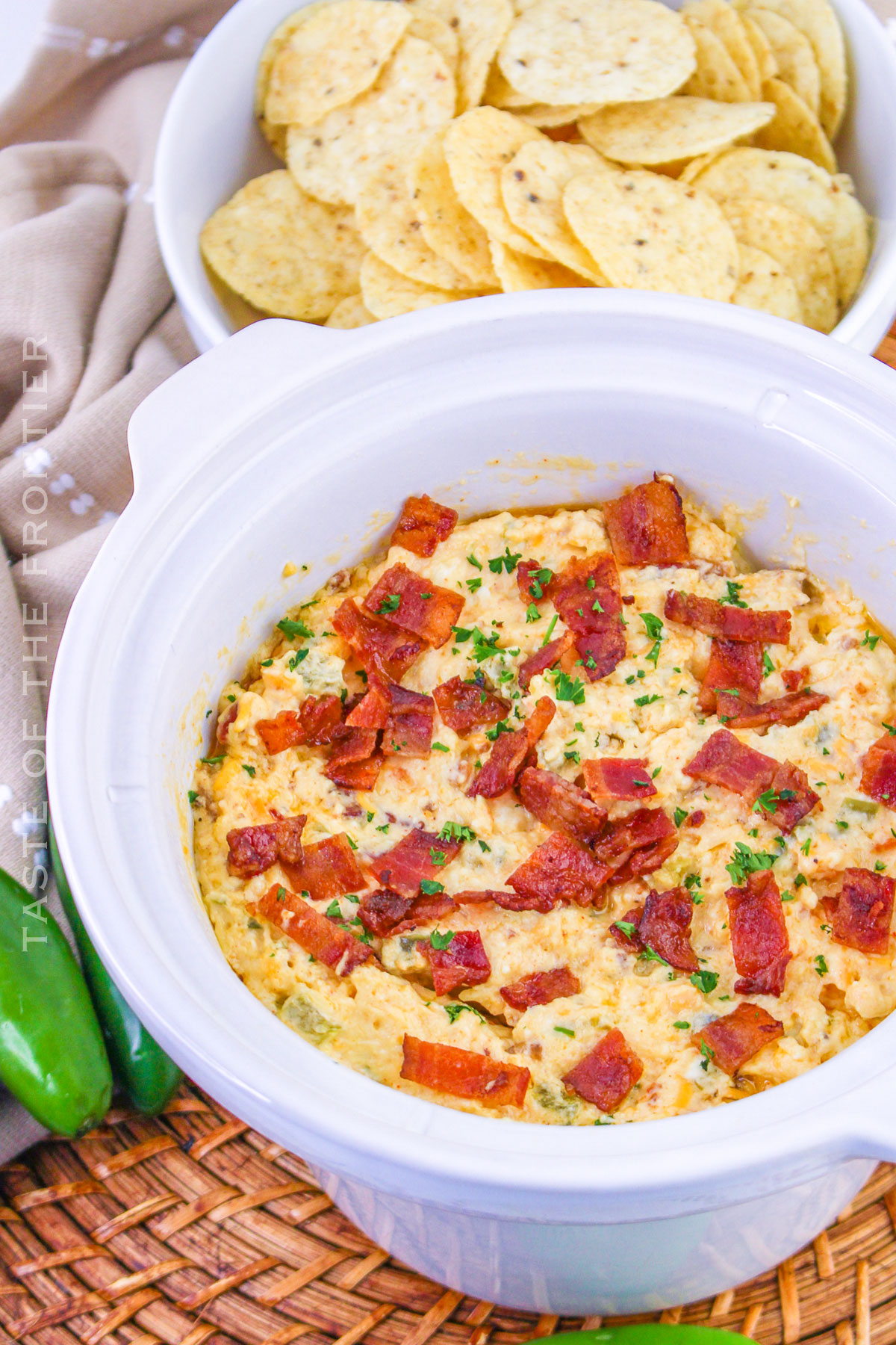 Crockpot Jalapeno Popper Dip recipe