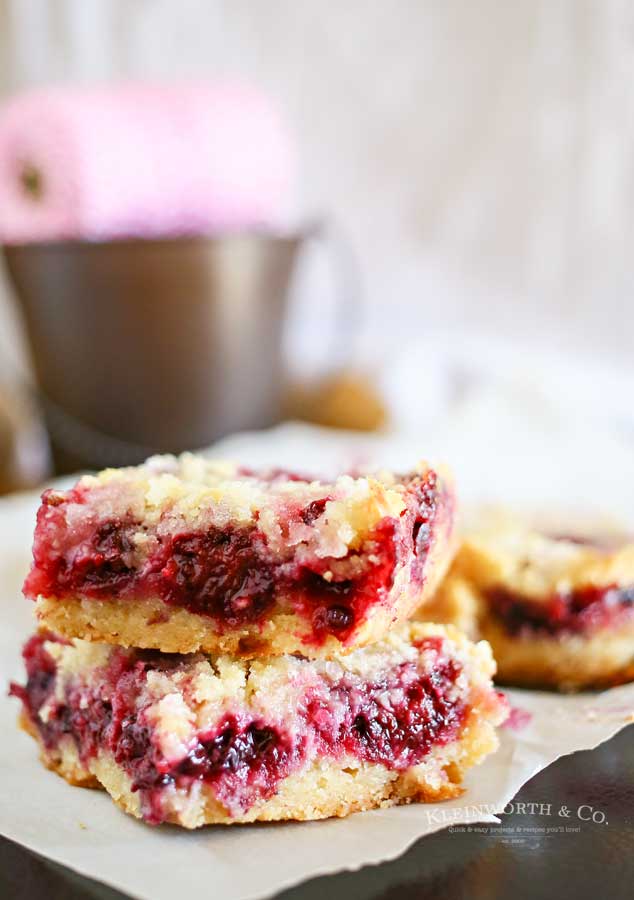 easy dessert recipe - Blackberry Crumb Bars