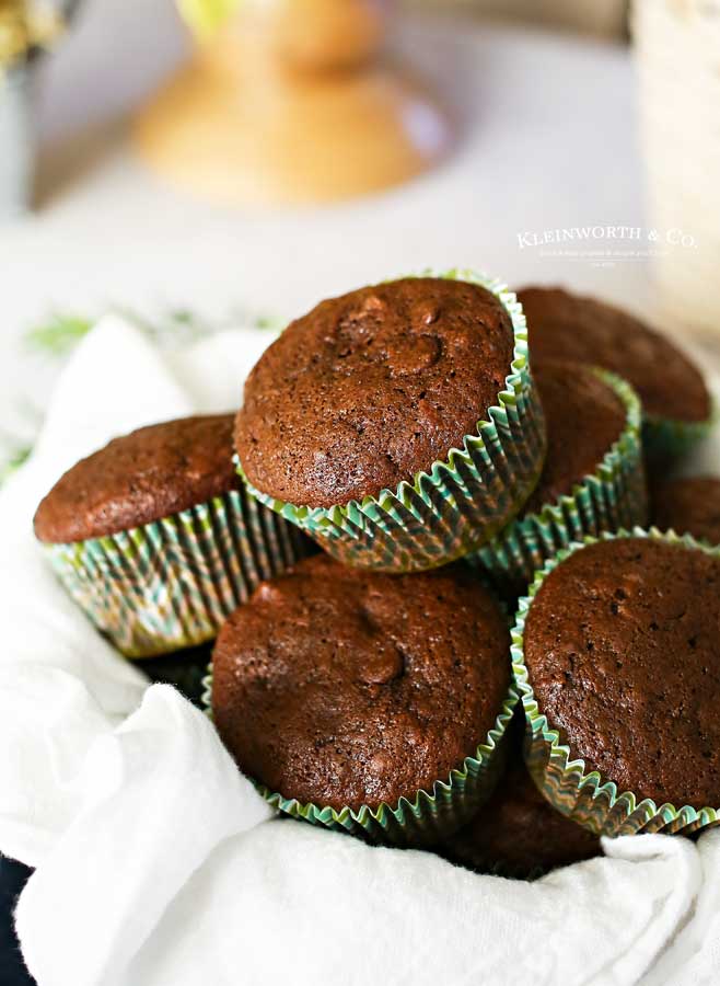 how to make Chocolate Zucchini Muffins