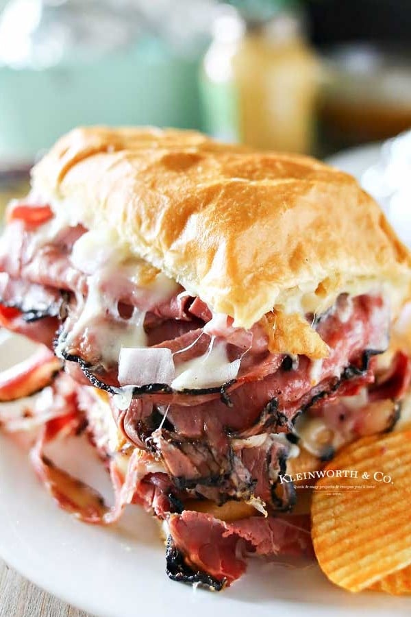 how to make Grilled Hot Pastrami Sandwich
