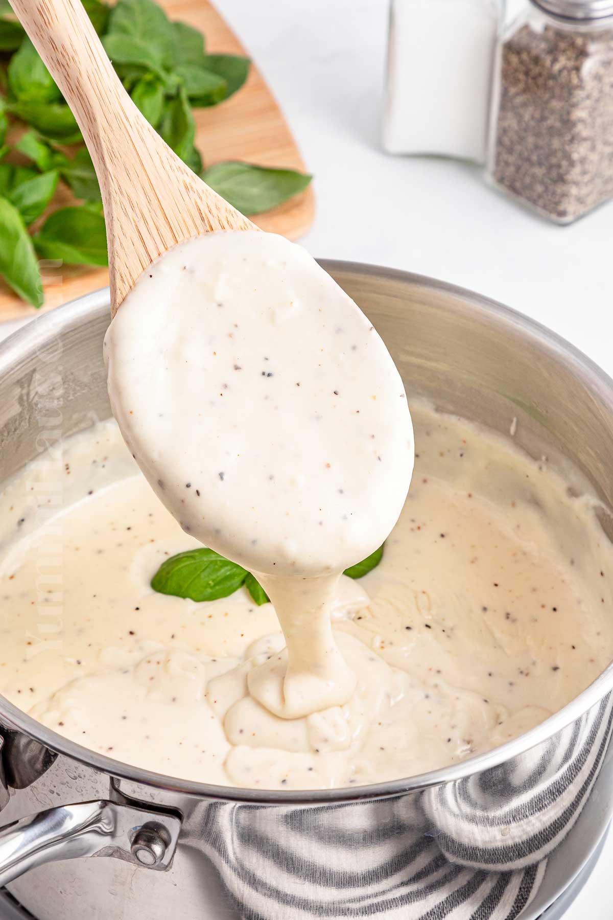 Béchamel Sauce for Lasagna