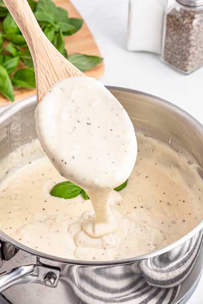 Béchamel Sauce for Lasagna - Yummi Haus