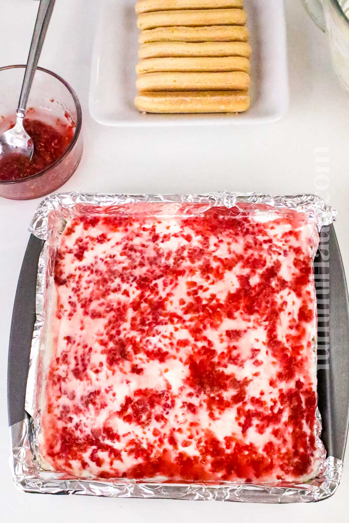 how to make Raspberry Tiramisu