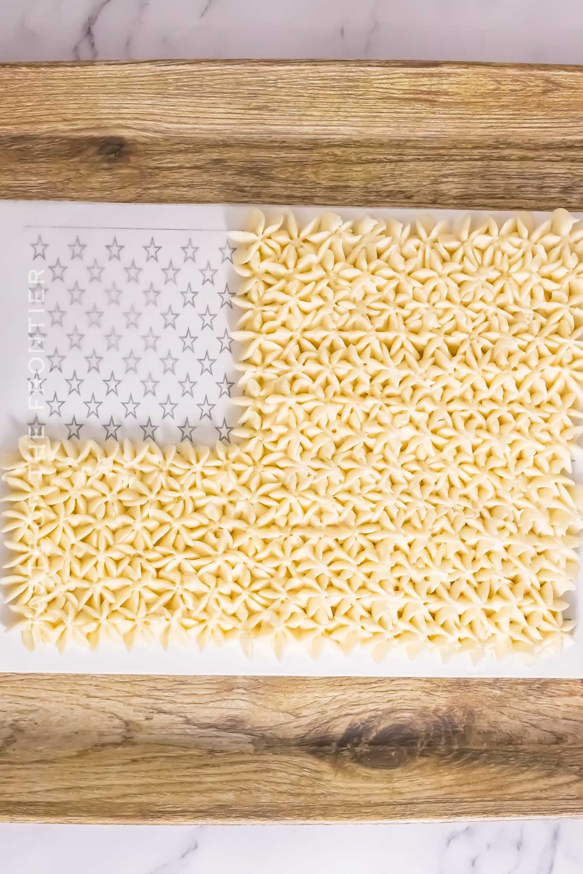 how to make a Buttercream Board
