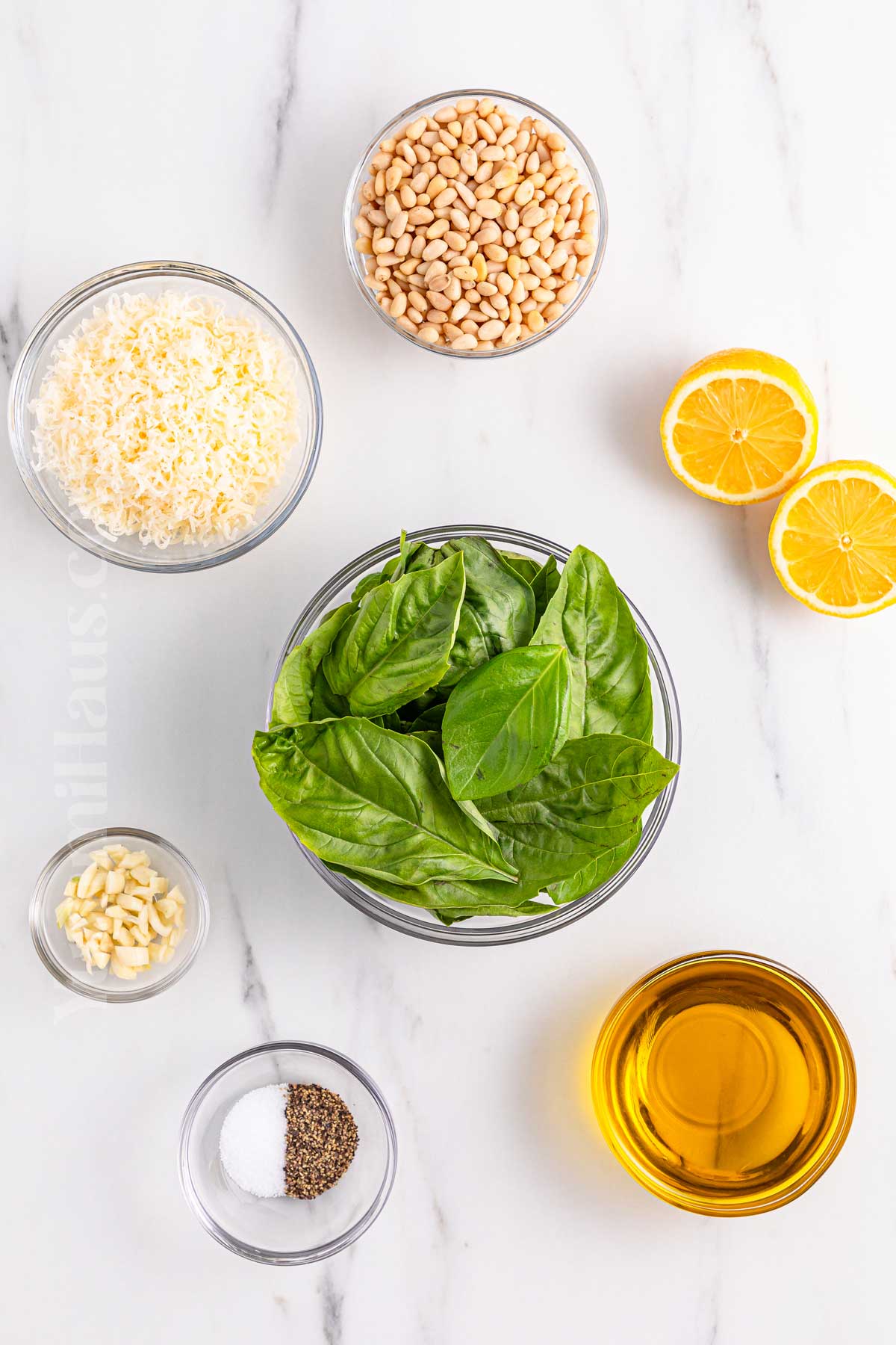 basil pesto ingredients