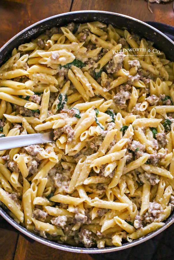 30 minute dinner - Spinach & Sausage One-Pan Alfredo