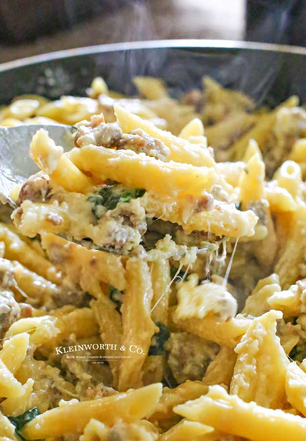 how to make Spinach & Sausage One-Pan Alfredo