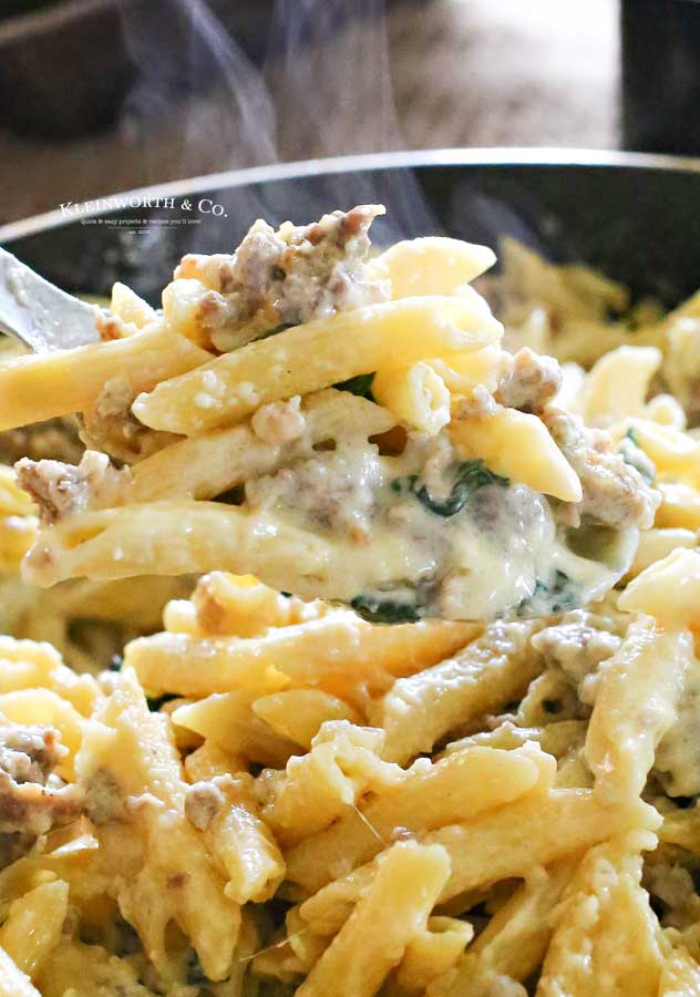 skillet dinner - Spinach & Sausage One-Pan Alfredo