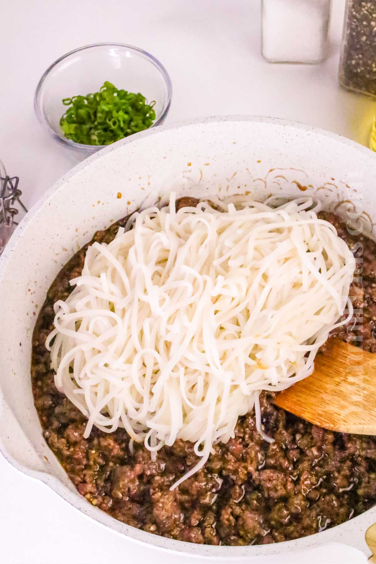 how to make Mongolian Ground Beef Noodles