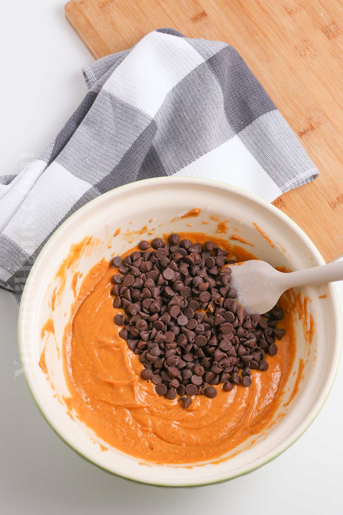 how to make Pumpkin Chocolate Chip Muffins