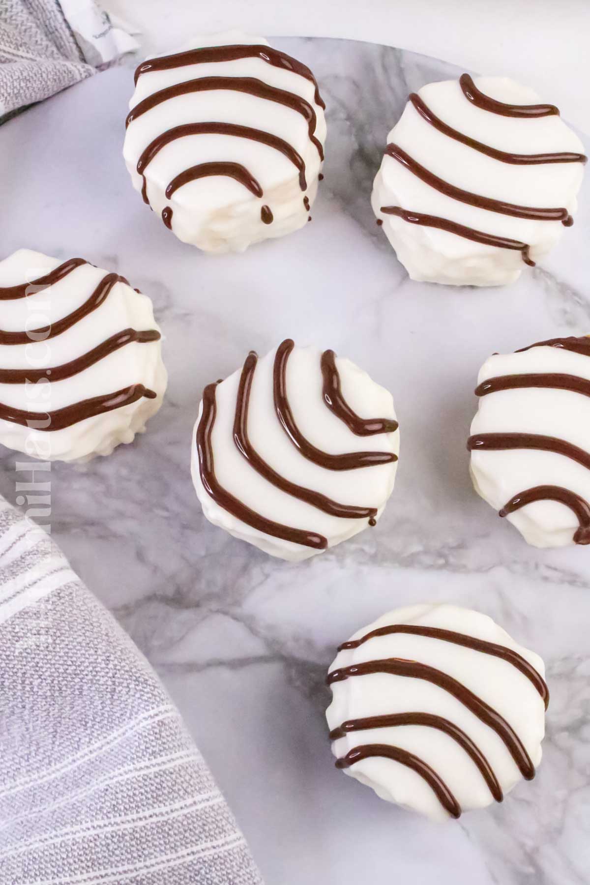 Copycat Zebra Cakes