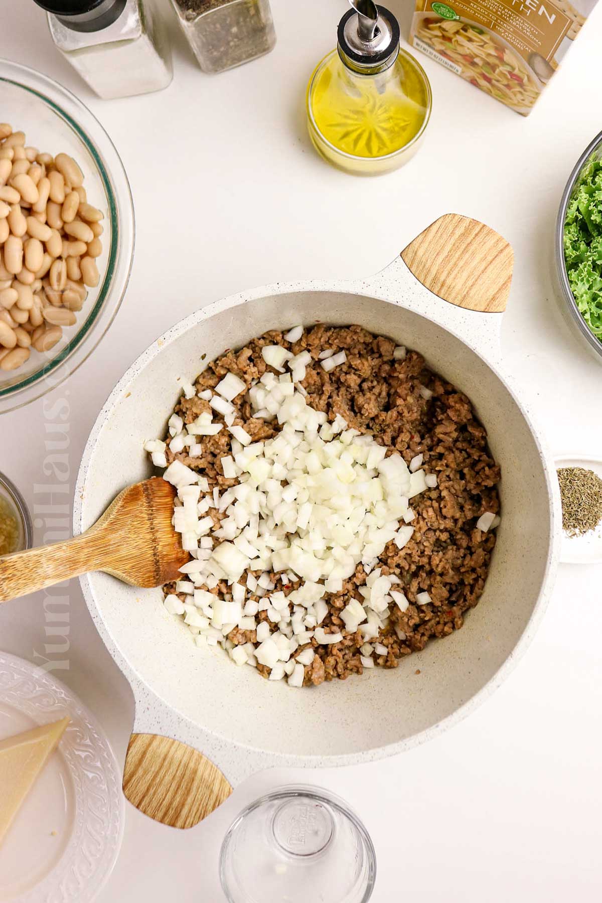 how to make Cannellini Bean, Sausage, and Kale Soup