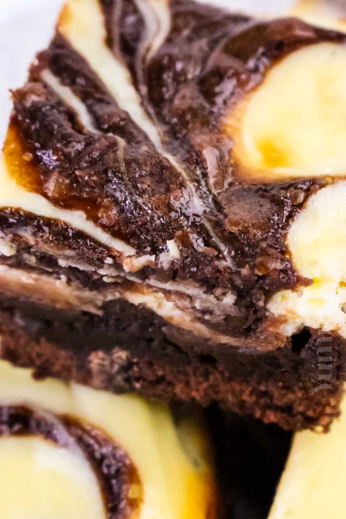 brownie bars with cheesecake